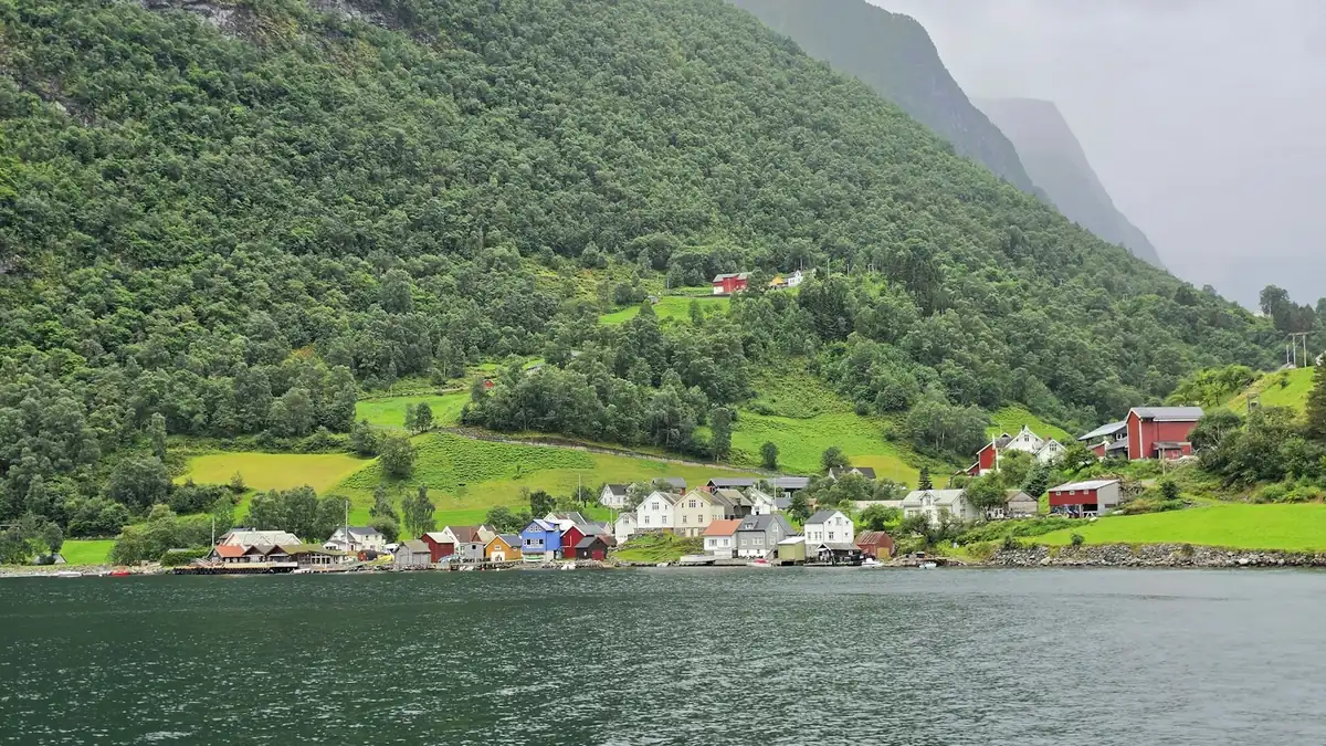 Første kvinnelige lensmann: Ragnhild Abelset i Ørsta fra 1703